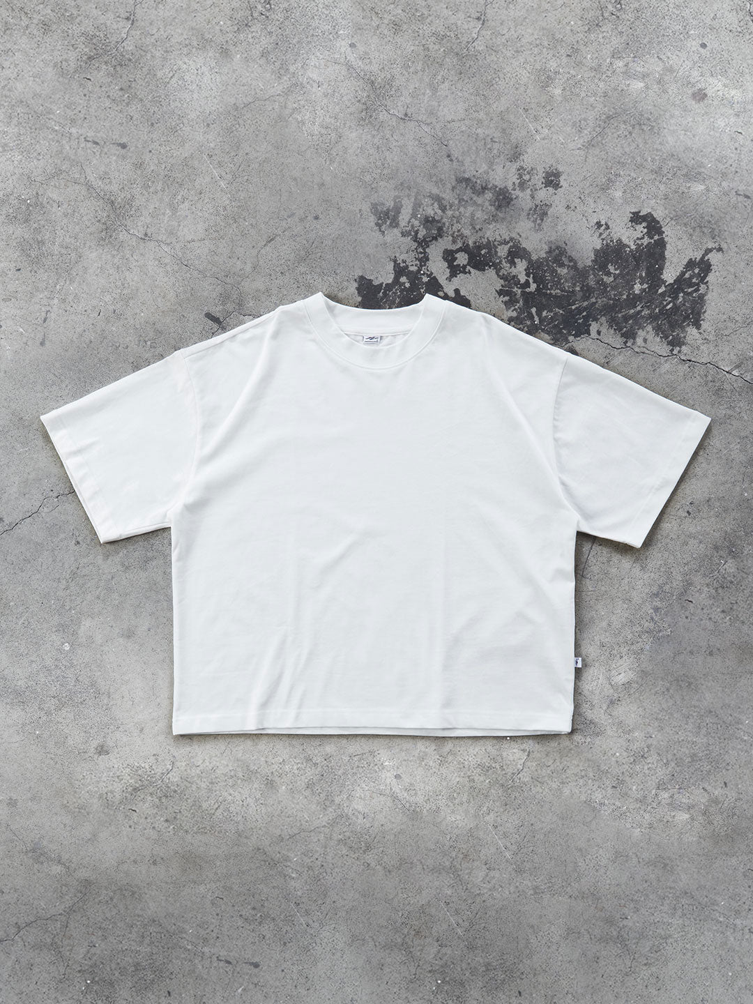 Perfect White cropped tee