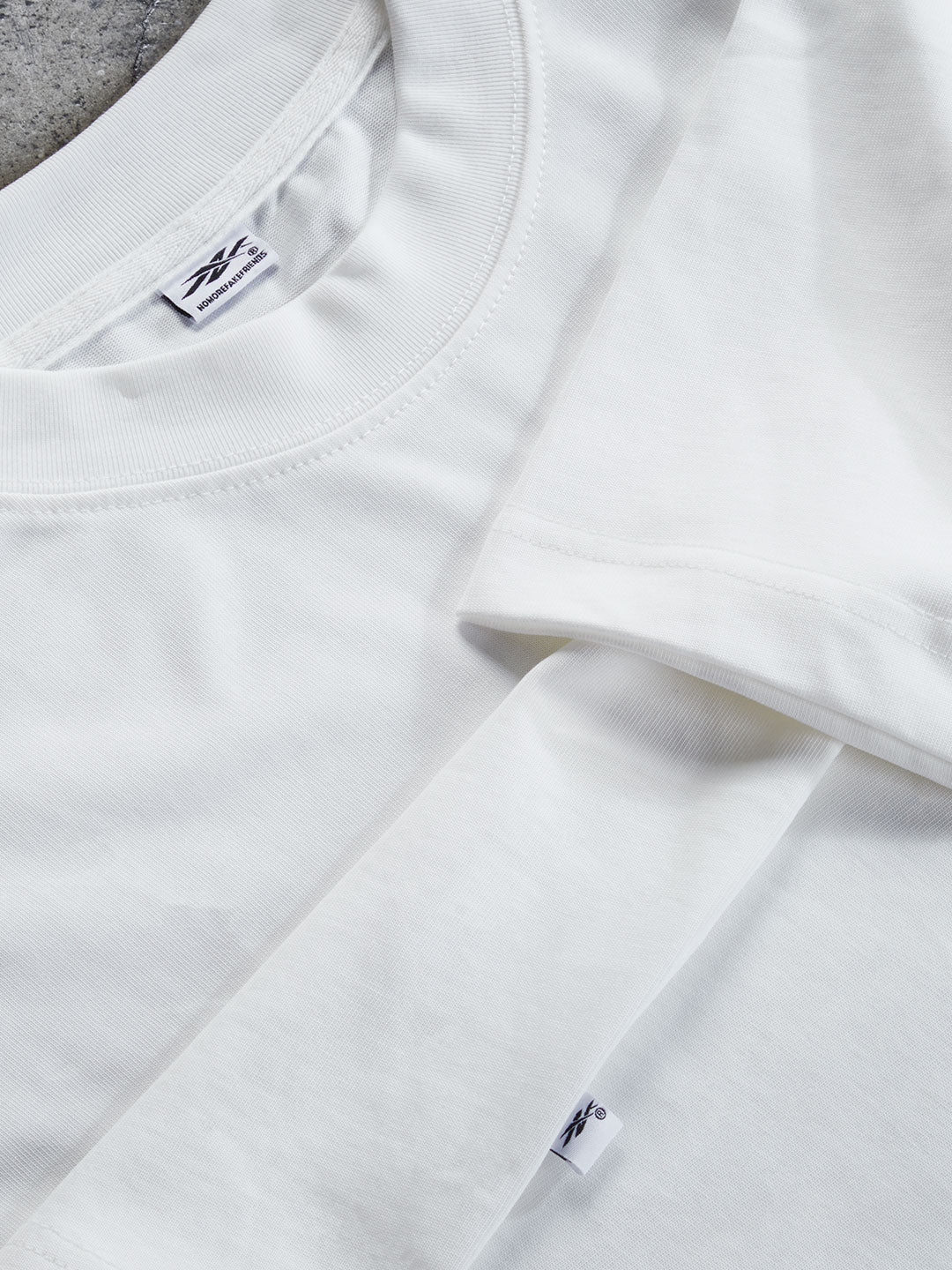 Perfect White cropped tee