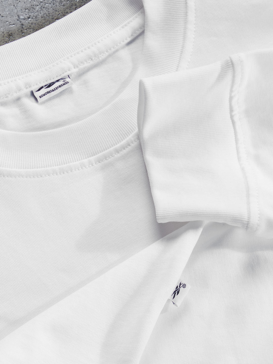 Perfect White cropped long sleeve