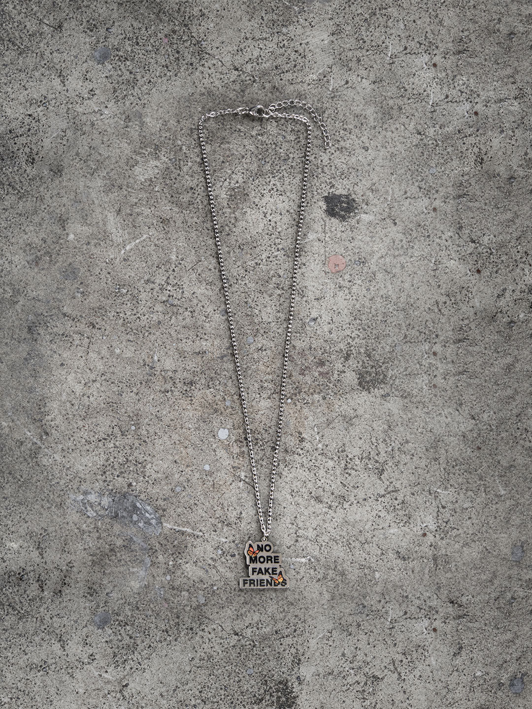NO MORE FAKE FRIENDS vintage logo silver chain